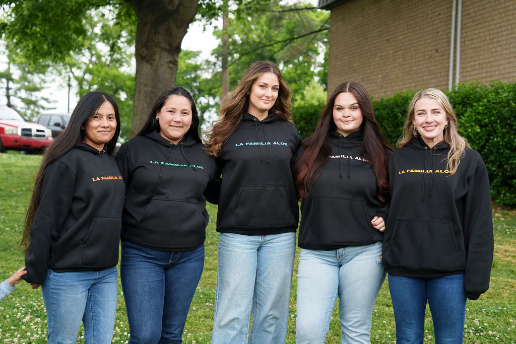 La familia Aloe - Growing dreams together (black)
