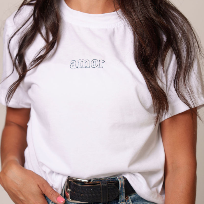 Con "Amor" T-Shirt